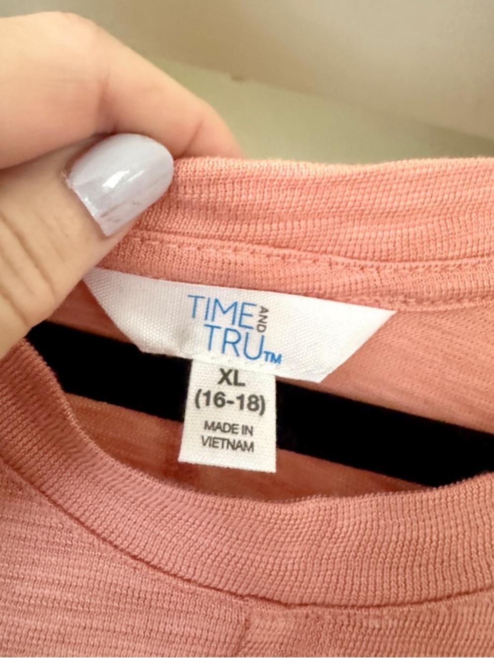 Time and Tru Coral Pink Long-Sleeve Crewneck Top - Picture 3 of 5